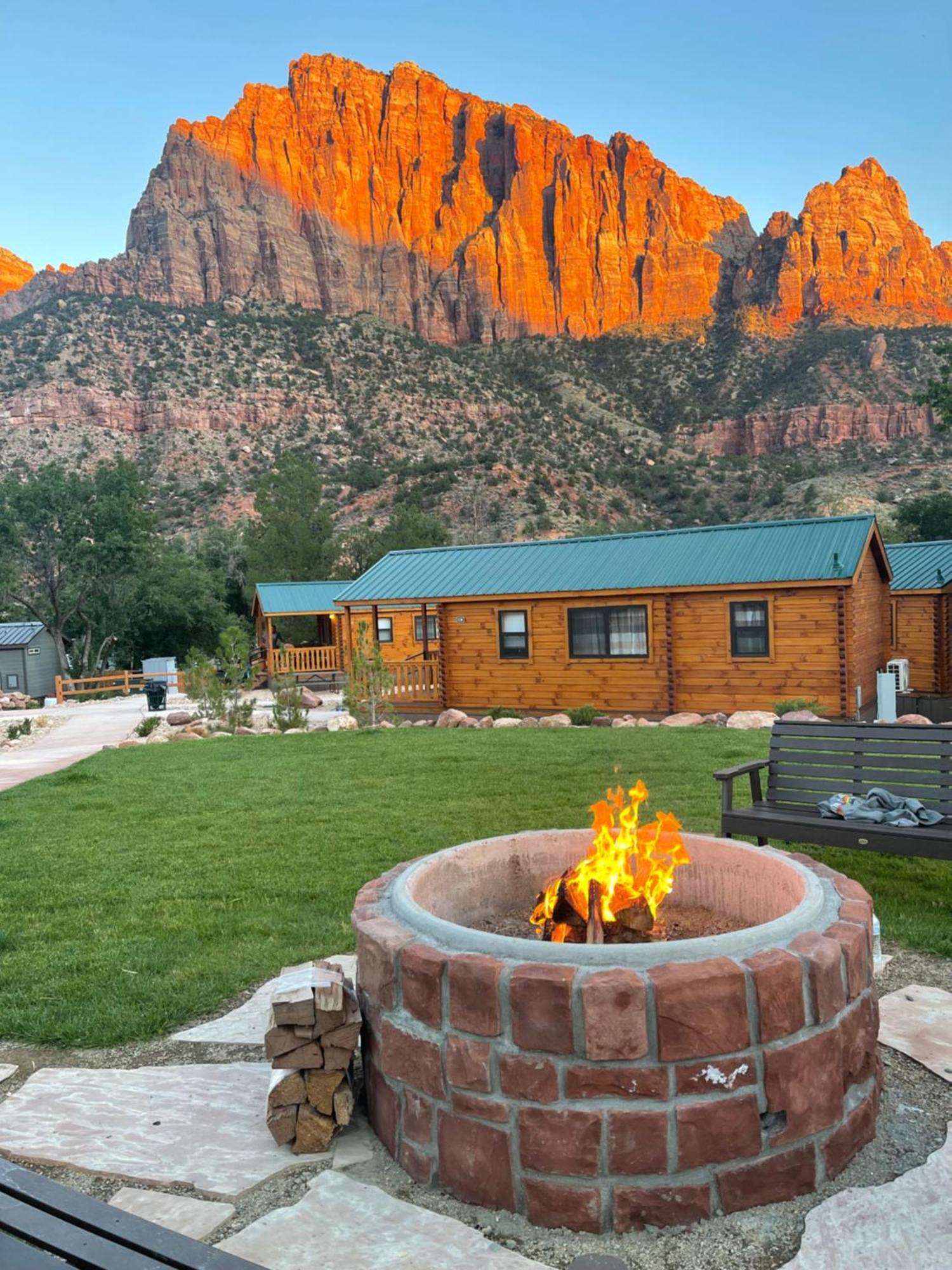 Zion Canyon Cabins Springdale Exterior photo